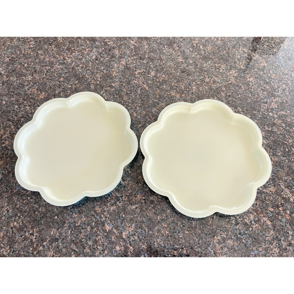Set Of 2 Thin Shallow Scalloped NordicWare Celebration Layer Cake Pan ~ Read